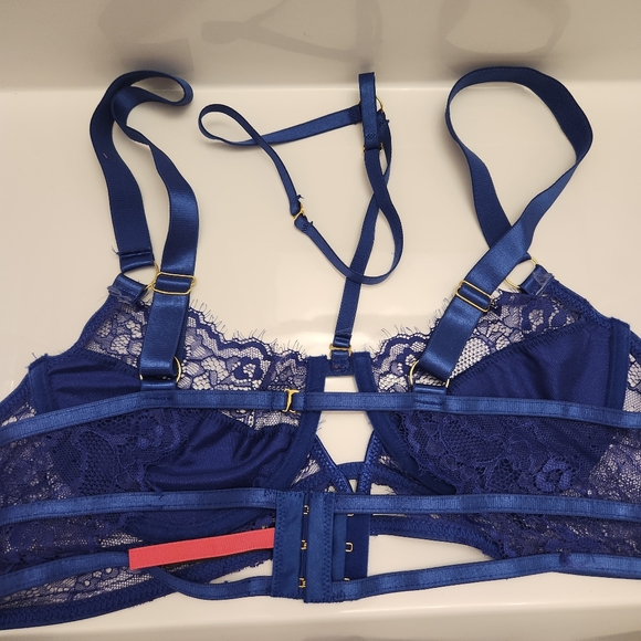 Seven Til Midnight Satin And Eyelash Lace Bra And Panty Set With Removable Harne - Picture 4 of 6